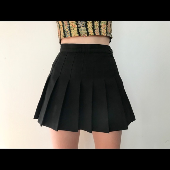 Black Pleated Mini Skirt - Picture 3 of 4